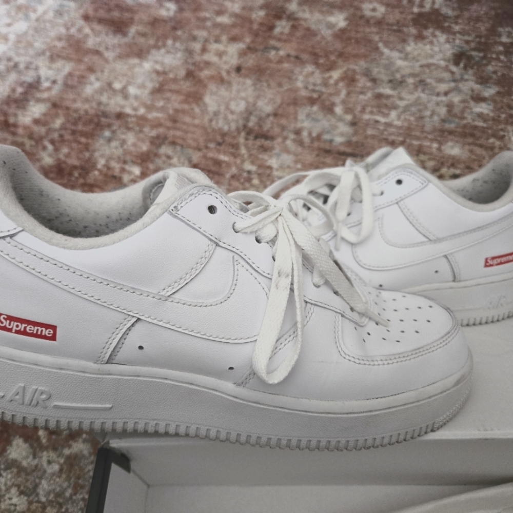 Supreme x Air Force 1 Low ‘Box Logo’ White - sz 7.5